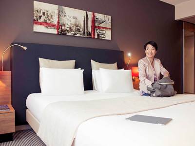 bedroom 1 - hotel mercure den haag central - the hague, netherlands