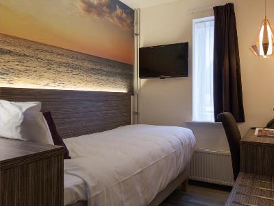 bedroom 2 - hotel best western hotel den haag - the hague, netherlands