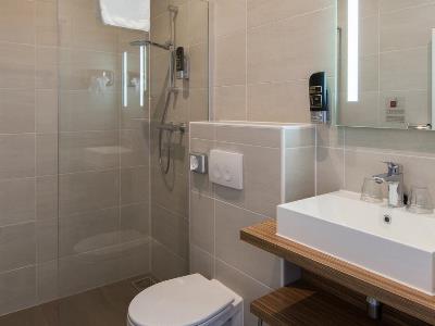 bathroom - hotel best western hotel den haag - the hague, netherlands