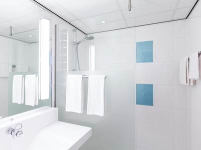 bathroom - hotel novotel eindhoven - eindhoven, netherlands