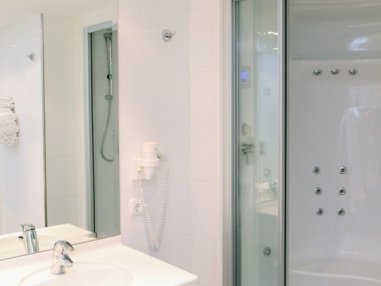 bathroom - hotel amrath grand frans hals - haarlem, netherlands