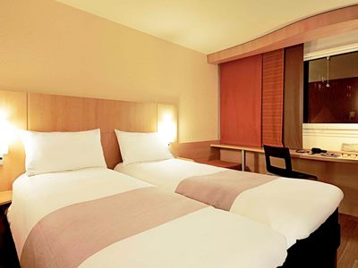 bedroom 3 - hotel ibis leiden centre - leiden, netherlands