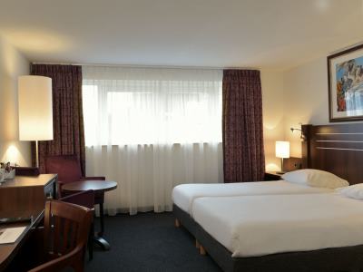 bedroom - hotel amrath grand hotel de l'empereur - maastricht, netherlands
