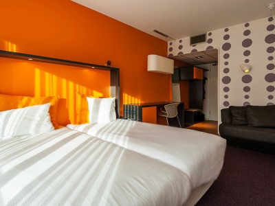 bedroom - hotel amrath airport hotel rotterdam - rotterdam, netherlands