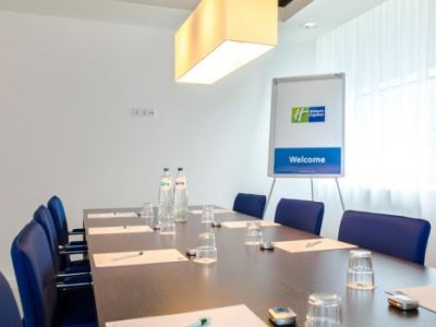 conference room - hotel holiday inn express central station - rotterdam, netherlands