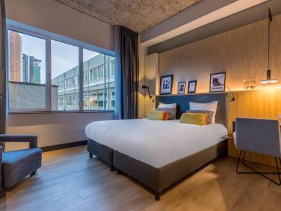 bedroom - hotel postillion hotel and convention ctr wtc - rotterdam, netherlands