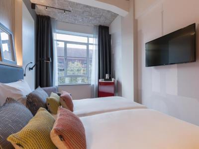 bedroom 4 - hotel postillion hotel and convention ctr wtc - rotterdam, netherlands