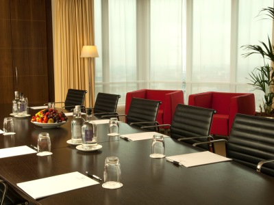 conference room - hotel rotterdam marriott - rotterdam, netherlands