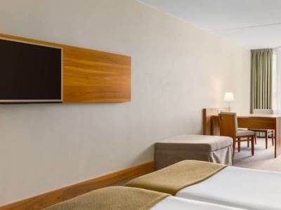 bedroom 2 - hotel nh zandvoort - zandvoort, netherlands