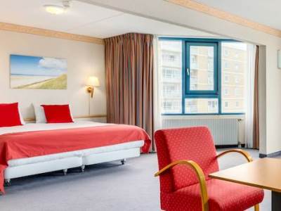 standard bedroom 3 - hotel nh zandvoort - zandvoort, netherlands