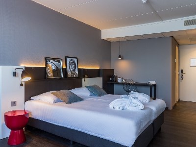 bedroom - hotel postillion amersfoort veluwemeer - putten, netherlands