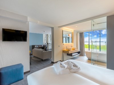 suite 1 - hotel postillion amersfoort veluwemeer - putten, netherlands