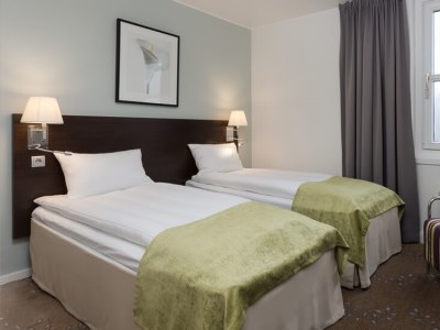 bedroom 1 - hotel quality hotel entry - kolbotn, norway