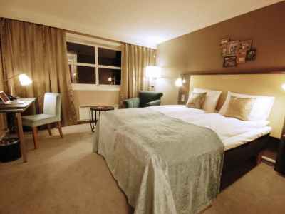 standard bedroom - hotel scandic bryggen - honningsvag, norway