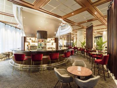 bar - hotel radisson blu plaza oslo - oslo, norway