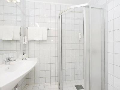 bathroom - hotel p-hotels oslo - oslo, norway