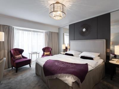 bedroom - hotel grand oslo - oslo, norway