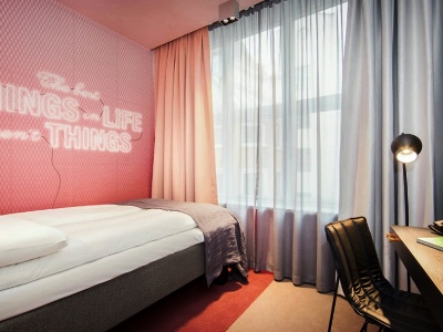 bedroom 1 - hotel comfort hotel karl johan - oslo, norway