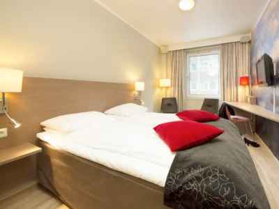 standard bedroom - hotel scandic grand tromso - tromso, norway