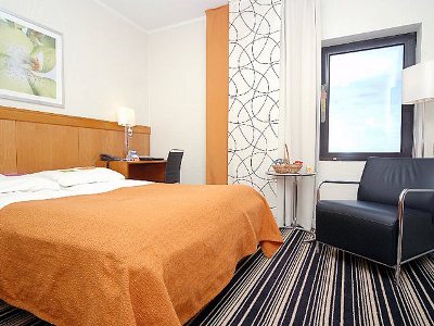 bedroom 1 - hotel quality panorama - trondheim, norway