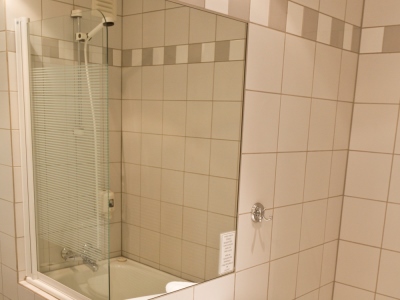 bathroom - hotel kviknes - balestrand, norway
