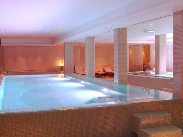 indoor pool - hotel quality hotel strand - gjovik, norway