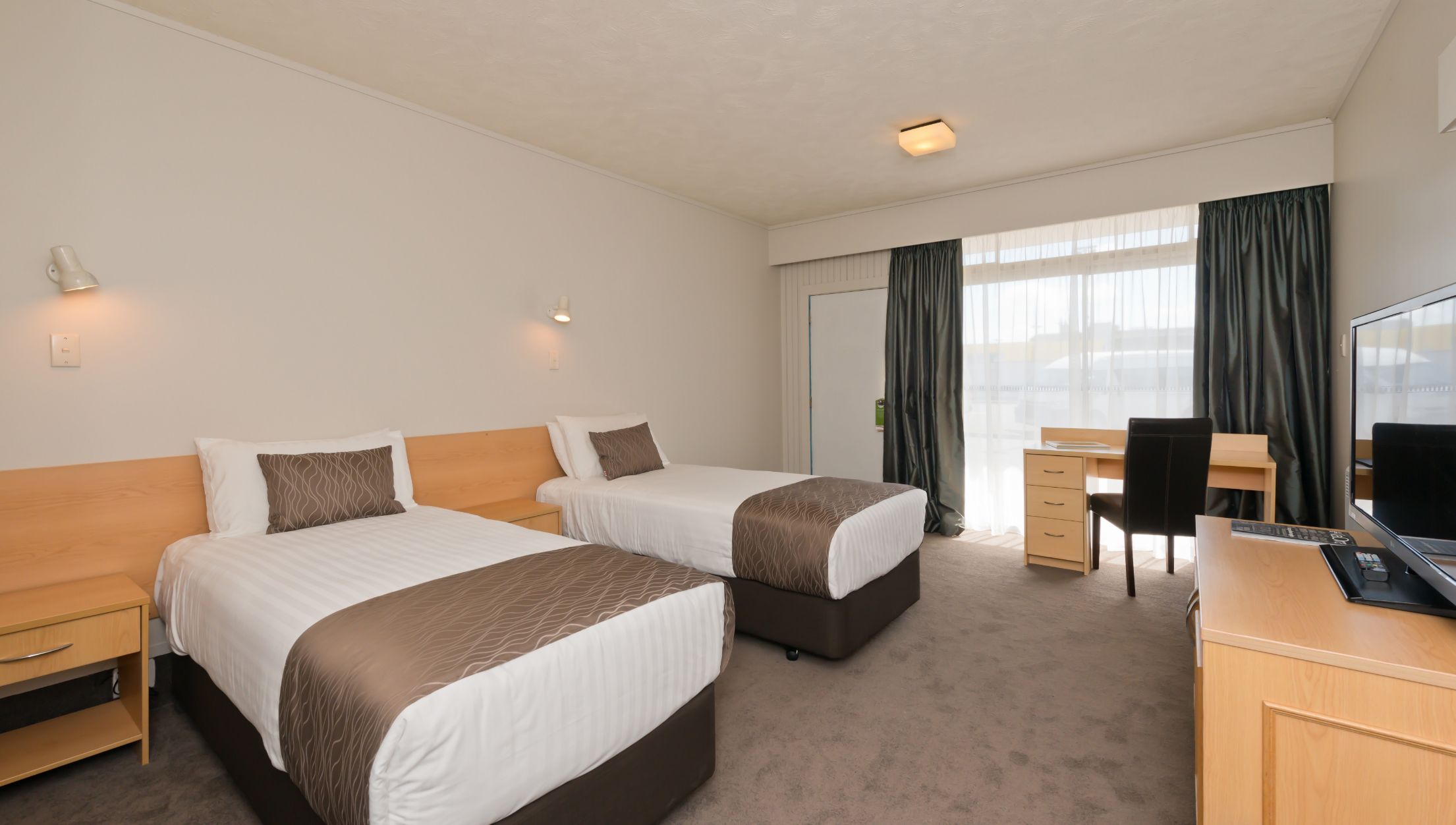 standard bedroom 2 - hotel copthorne hotel palmerston north - palmerston north, new zealand