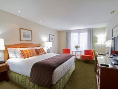 bedroom 1 - hotel millennium queenstown - queenstown, new zealand