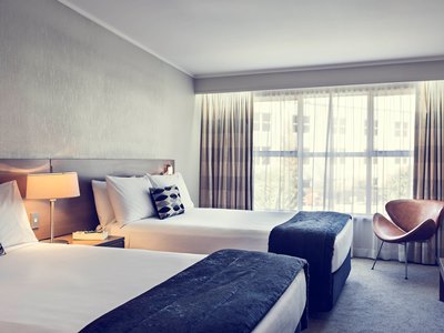 bedroom 4 - hotel mercure queenstown resort - queenstown, new zealand