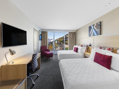 bedroom 1 - hotel crowne plaza queenstown - queenstown, new zealand