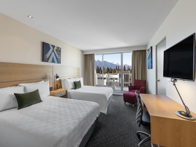 bedroom 2 - hotel crowne plaza queenstown - queenstown, new zealand