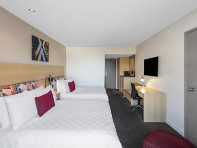 bedroom 3 - hotel crowne plaza queenstown - queenstown, new zealand