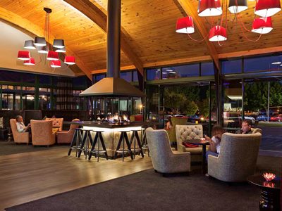 bar 1 - hotel novotel rotorua lakeside - rotorua, new zealand