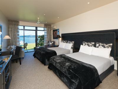 bedroom 1 - hotel millennium hotel and resort manuels - taupo, new zealand