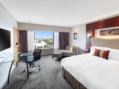 deluxe room - hotel crowne plaza auckland - auckland, new zealand