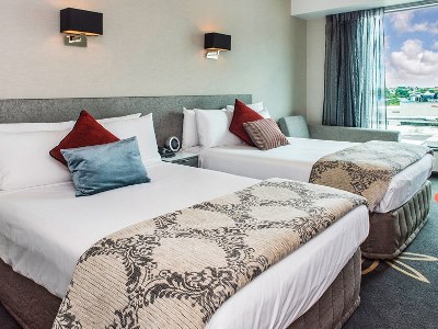 bedroom 1 - hotel skycity - auckland, new zealand