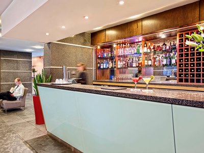 bar - hotel novotel wellington - wellington, new zealand