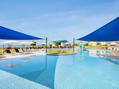 outdoor pool 1 - hotel wyndham garden salalah mirbat - salalah, oman