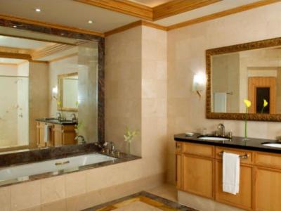 bathroom - hotel grand hyatt - muscat, oman