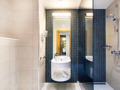 bathroom - hotel mercure sohar - sohar, oman