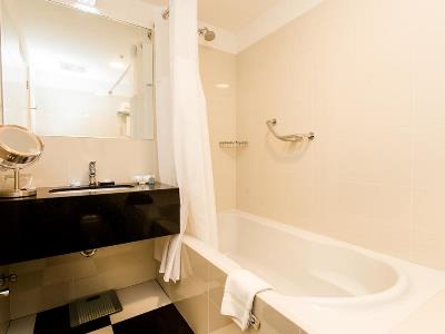 bathroom - hotel wyndham costa del sol lima city - lima, peru