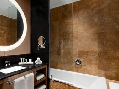 bathroom - hotel hilton lima miraflores - lima, peru