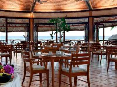 restaurant 1 - hotel hilton moorea lagoon resort and spa - moorea, french polynesia
