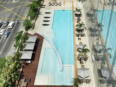 outdoor pool - hotel fairmont makati - manila, philippines