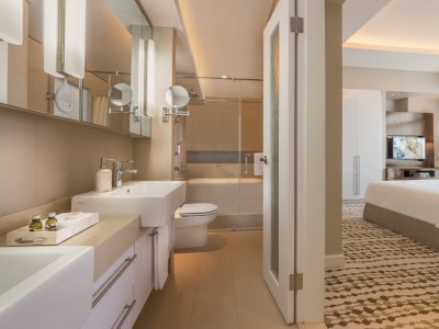 bathroom - hotel citadines salcedo makati - manila, philippines