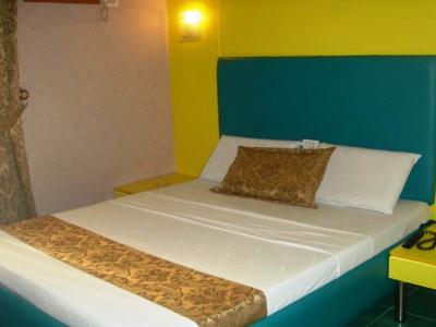 bedroom - hotel eurotel pedro gil - manila, philippines