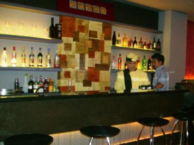 bar - hotel eurotel pedro gil - manila, philippines