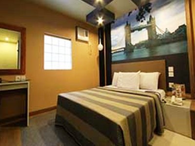 bedroom - hotel eurotel north edsa - manila, philippines