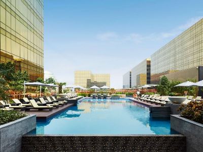 outdoor pool - hotel hyatt regency manila city of dreams - manila, philippines