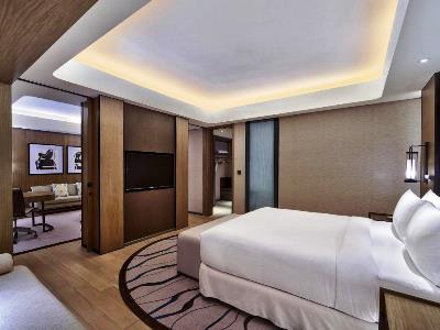 bedroom 1 - hotel conrad - manila, philippines